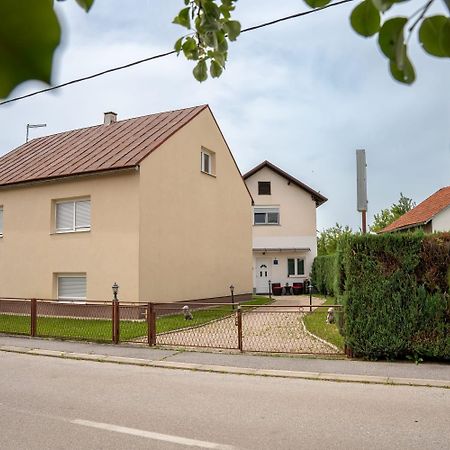 Apartman Mihovil Gospić Zewnętrze zdjęcie