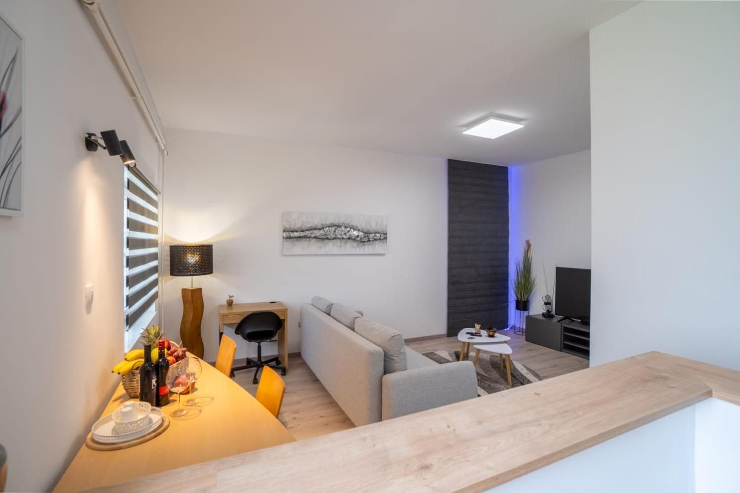 Apartman Mihovil Gospić Zewnętrze zdjęcie