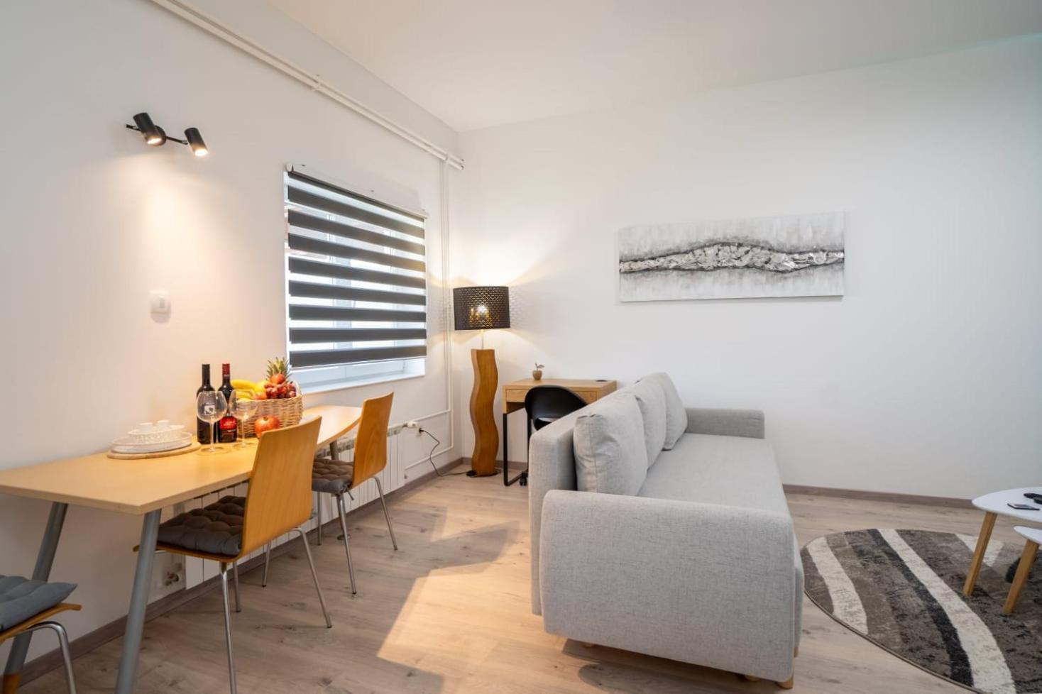 Apartman Mihovil Gospić Zewnętrze zdjęcie