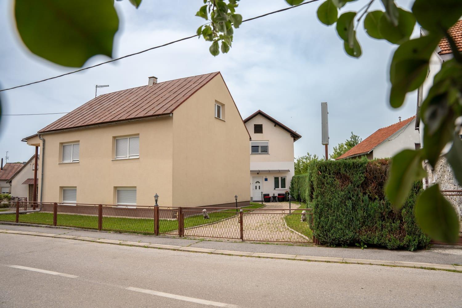 Apartman Mihovil Gospić Zewnętrze zdjęcie